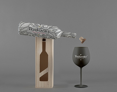 Wine bottle in wooden box Traikovsky Wine Brandy