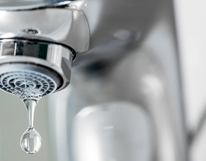 Qu'est-ce qui provoque une fuite de robinet ?