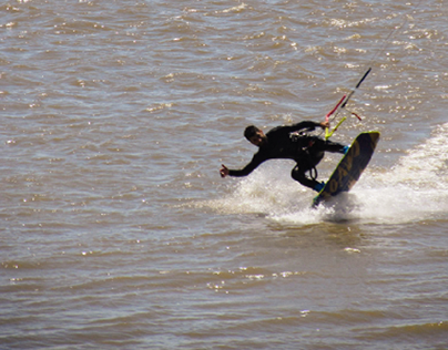 Kitesurfing in the Río de la Plata