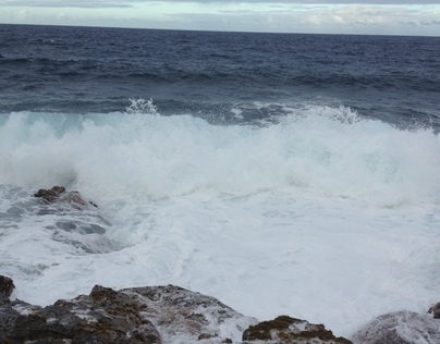 Crashing waves in Hawaii