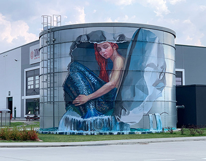 3d mural 'Mermaid' on the water tank in Lodz city
