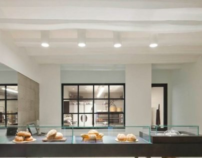 Iluminación panadería. Diseño: Masdeu Studio Design