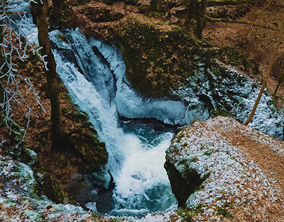 Endertbachtal Wasserfall im Winter