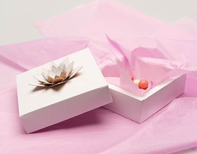 Water lily gift box