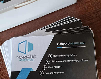 Diseño tarjetas personales para "Mariano Aberturas"