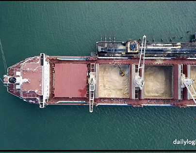 Transporting bulk cargo by sea vessels