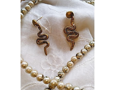 Snake- Dangling earrings