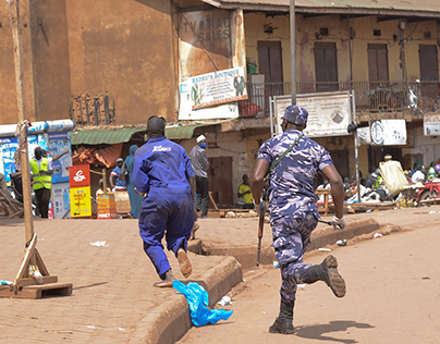 The Battle between police and vendors