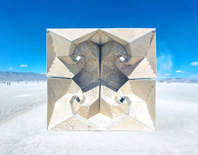 REFLECTION / Burning Man Carnival of Mirrors