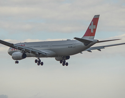 Swiss Air A330 landing at IAD