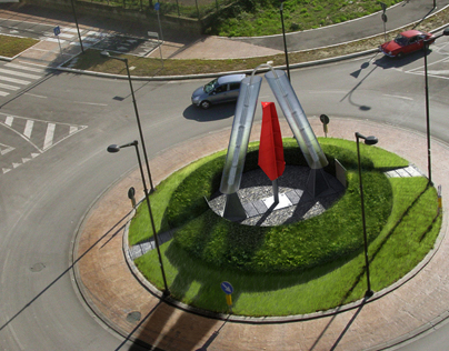 ROUNDABOUT WITH FATER LOGO SHAPED AEOLIAN WINDSIDE