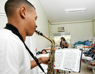 Hospitais em Nova Iguaçu oferecem musicoterapia