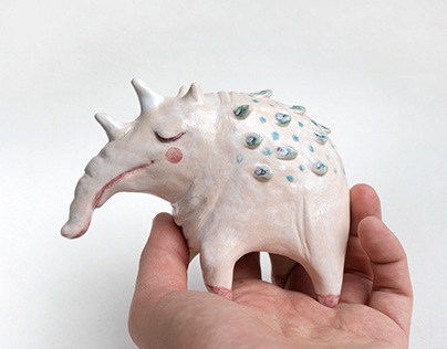 White Hobotons. Series of ceramic sculptures