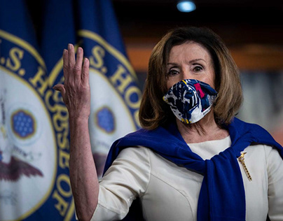 As máscaras de Nancy Pelosi e a moda como ato político