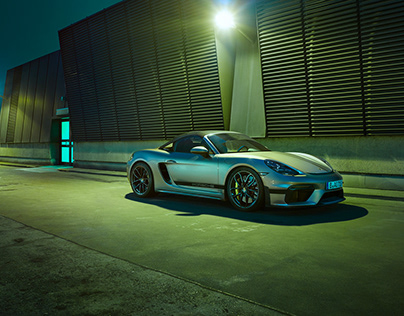 Through the night with Porsche
