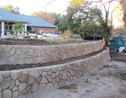 Building a Backyard Retaining Wall With The Clifrock Pa
