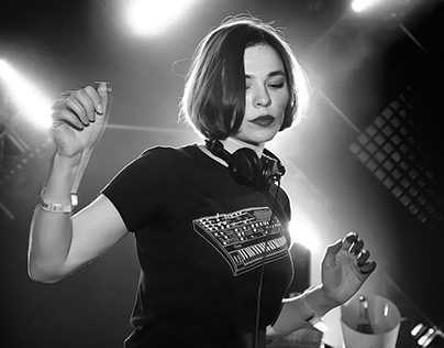 Unofficial project in html / tribute to Nina Kraviz