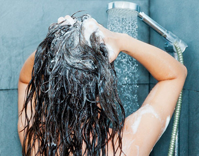 8 Shampoo Mistakes You Should Avoid - Quick Grow