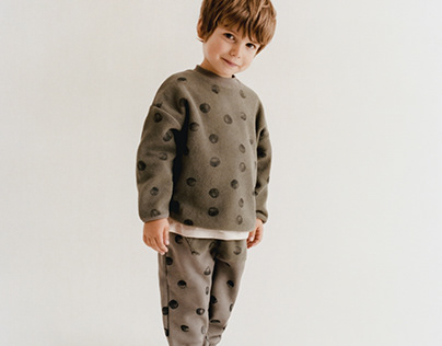 SOFT-TOUCH POLKA-DOT SWEATSHIRT and TROUSERS