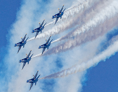 PHOTOGRAPHER: The Blue Angels