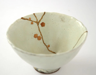 Kintsugi Method of Repairing Broken Ceramics Using Gold