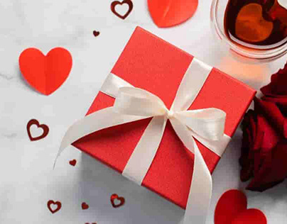 Top Valentine's Day Gifts for Wife & Husband