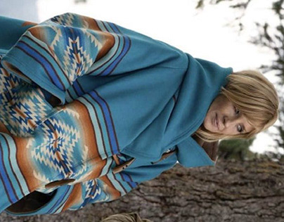 Yellowstone Kelly Reilly Blue Hooded Coat