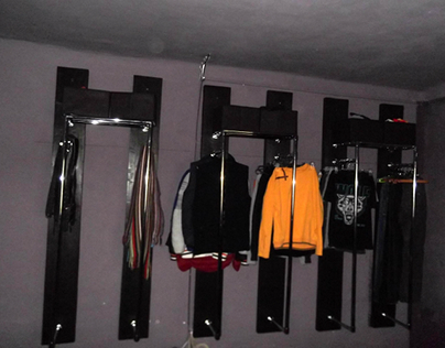 Minimal wardrobe