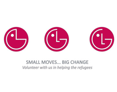 Volunteer with helping the refugees