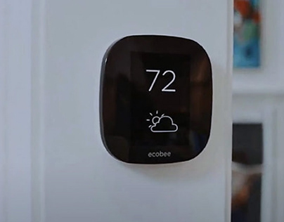 What are the benefits of programmable thermostats