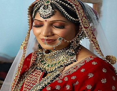 Booking Bridal Makeup artist in Udaipur
