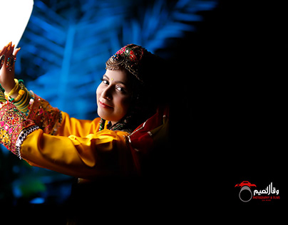 Traditional Mehndi Bride Outdoor Photography