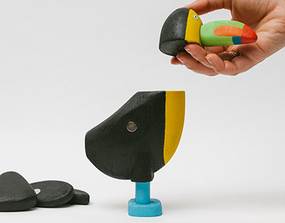 BIRD-Y: A toy with interchangeable pieces
