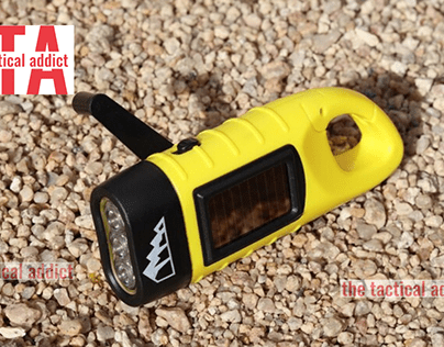 The Pros and Cons of Hand Crank Flashlights