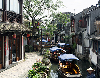 A town south of the Yangtze River in China—Zhou zhuang