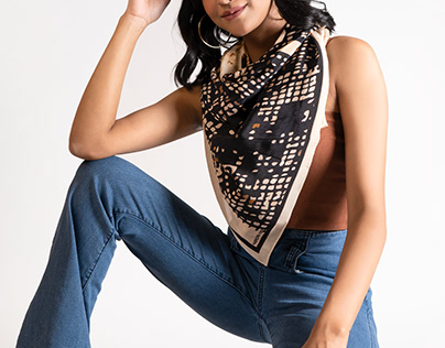 Product shoot with model (Showoff scarf)
