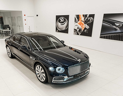 BENTLEY - New Flying Spur . First EDITION