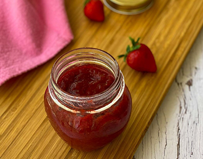 Low sugar strawberry rhubarb jam