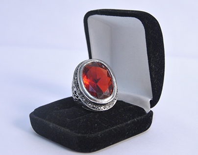 Red cristal ring