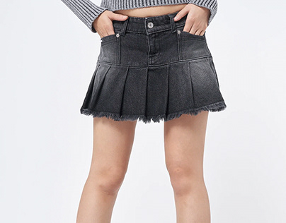 MINGA LONDON - Nya Black Pleated Mini Skirt
