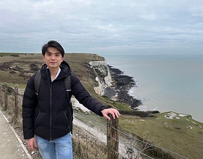 Hong Chong Yi helps choose indoor-outdoor rock climbing