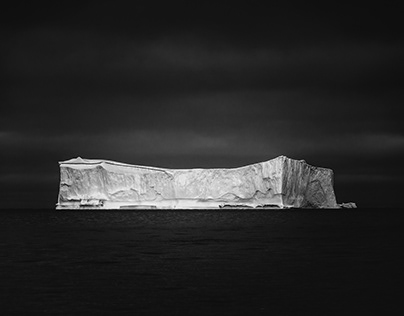 ICE ON BLACK – Greenland