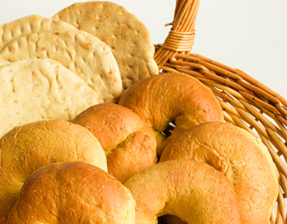 Food Photography: Bread and Pitas
