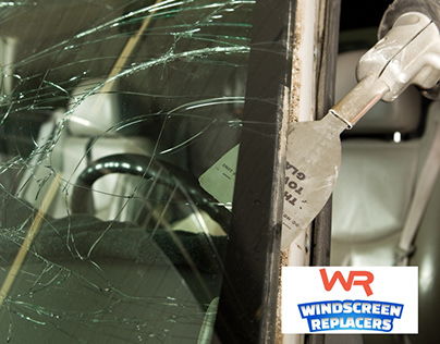 image presents truck windscreen replacement