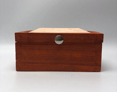 DOVETAIL BOX WITH AFRICAN LUMBER