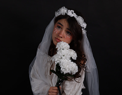 The loneliness of the bride in white_The Funeral