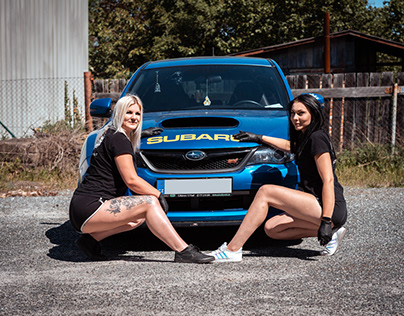 CrazyWings.cz / Detailing girls with Subaru Impreza