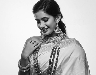 Anjali Anish - Vihanth Jewellers