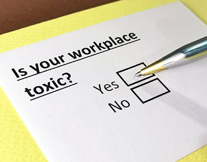 4 Signs That Tell Your Workplace Is Toxic