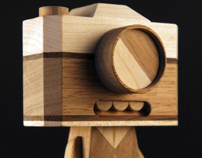 Wooden bots & characters